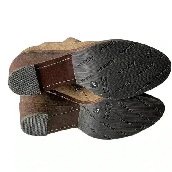 ANTELOPE Brown Metallic Gold Round Toe Suede Booties Size 38/8 - Picture 6 of 8